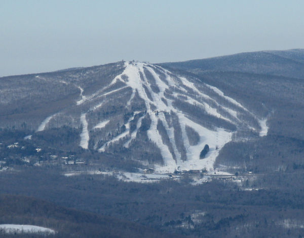 bromley ski resort in vermont as seen from stratton mountain resort