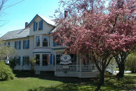 Rose Arbour Bed & Breakfast near the Okemo Ski Resort in Vermont